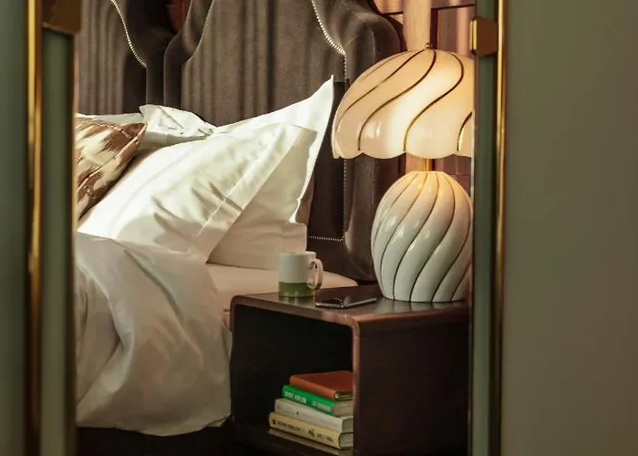 The Hoxton, 4*
