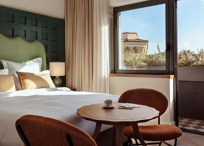 The Hoxton, Hotel