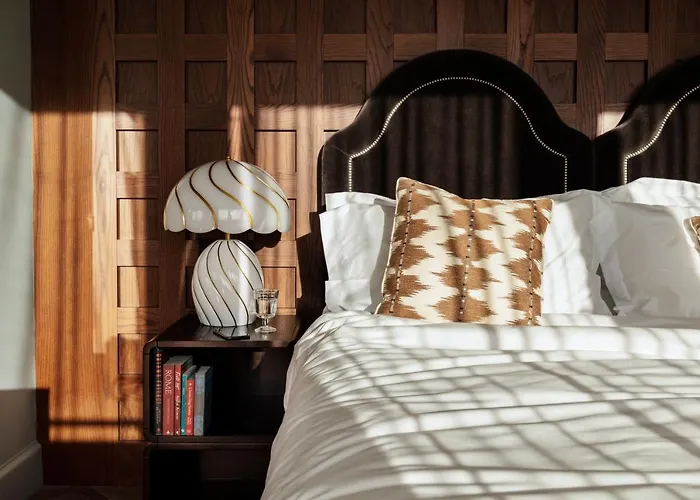 The Hoxton, Hotel