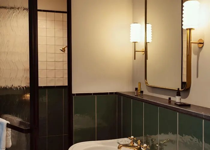 The Hoxton, Ξενοδοχείο 4*