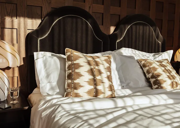 The Hoxton, 4*