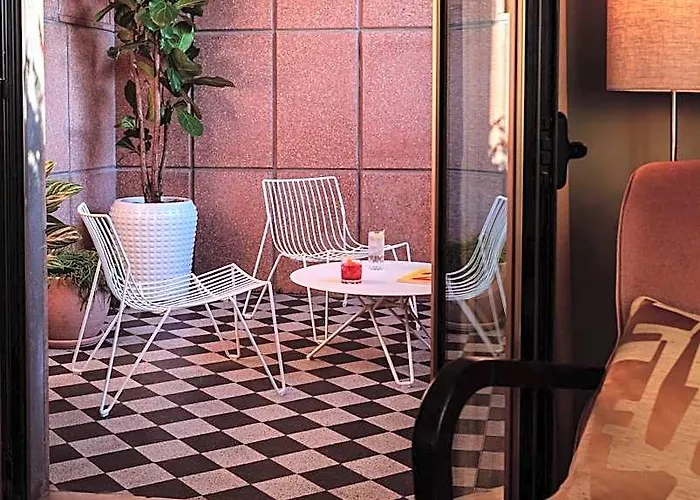 The Hoxton, Ξενοδοχείο 4*